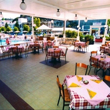 Golden Days Hotel Afándu Kültér fotó